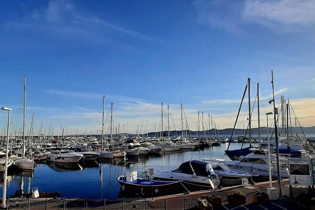 Appartement A Santa Lucia Vue Mer Saint-Raphaël المظهر الخارجي الصورة